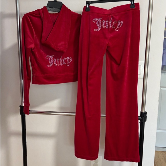 Sold eBay Juicy Couture Red Velvet Jogger set - Picture 3 of 13